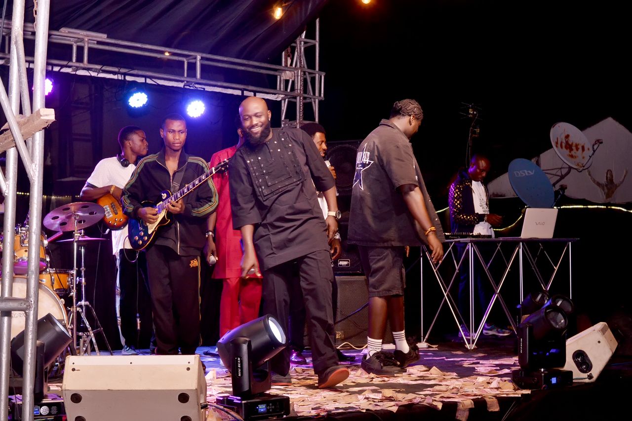 Live Band